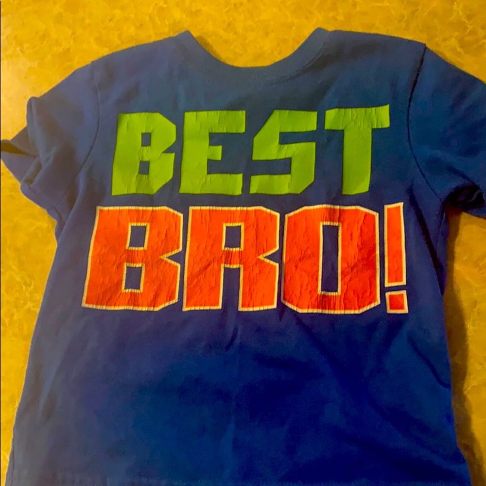 Boys graphic tee size 2t